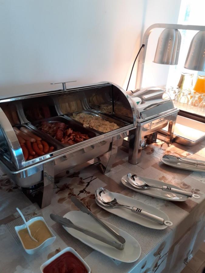 Pokoje Goscinne Frik Jantar Εξωτερικό φωτογραφία