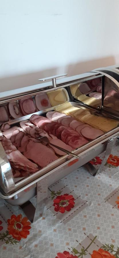 Pokoje Goscinne Frik Jantar Εξωτερικό φωτογραφία